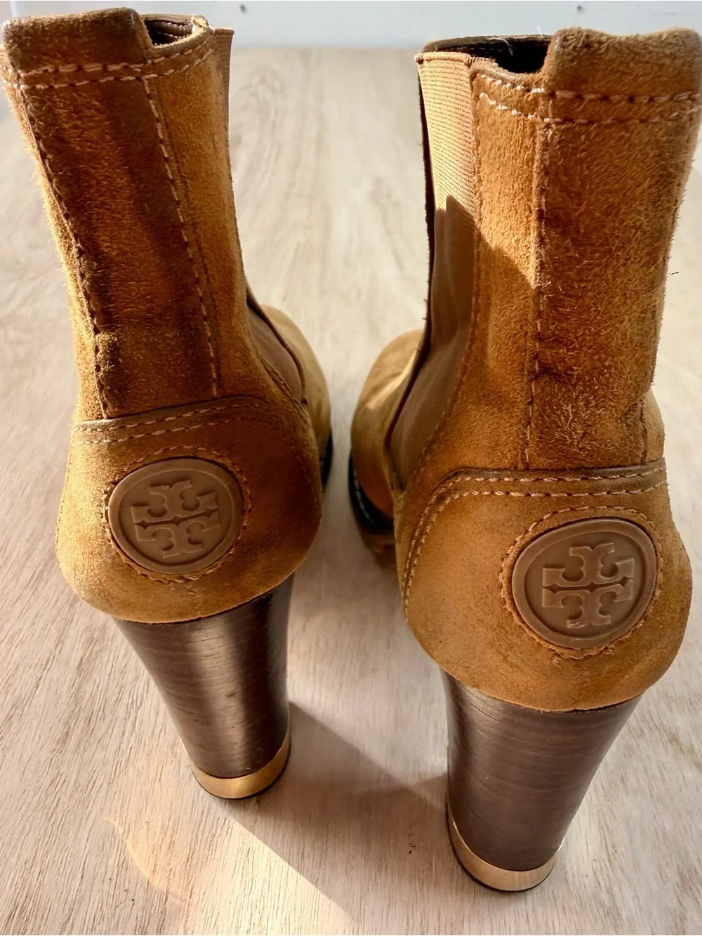 Tory Burch Virginia Luggage Suede Ankle Boots featuring a chunky lug - Size 7.5